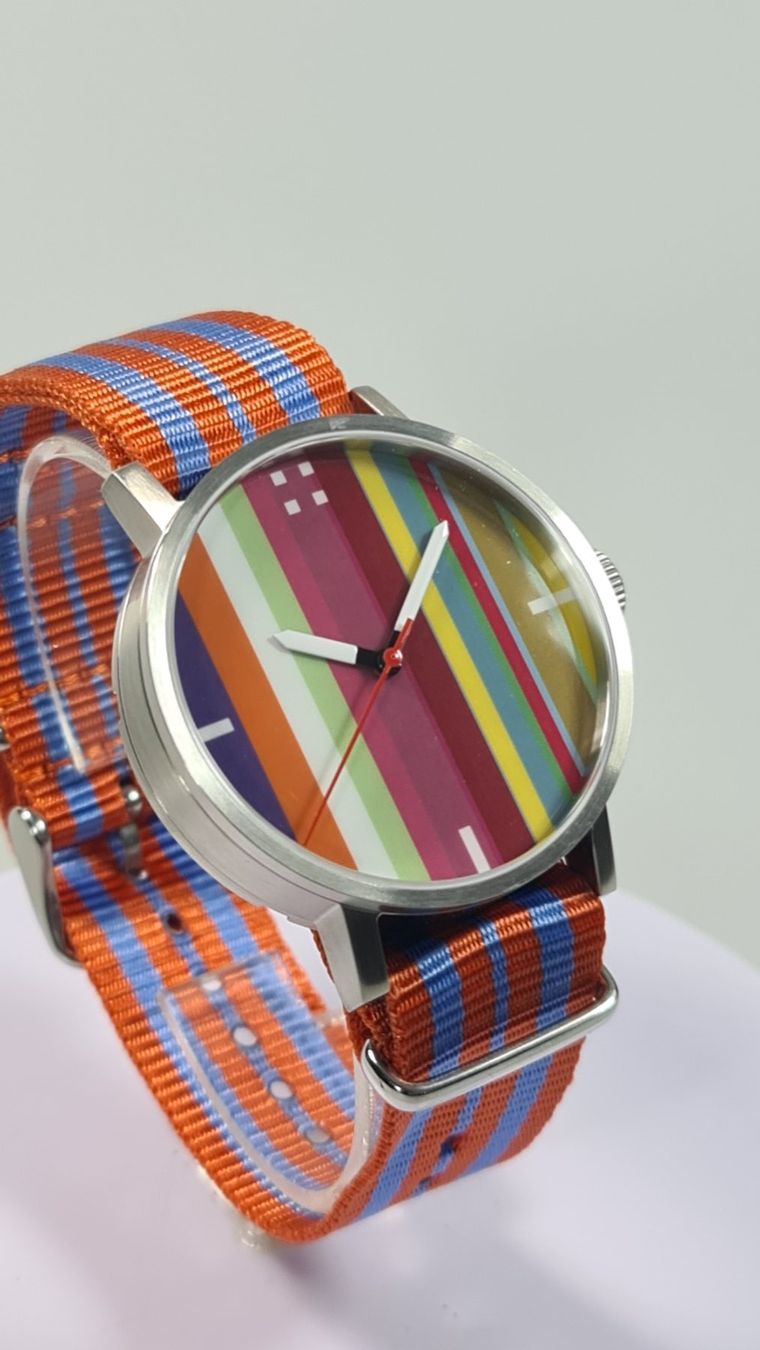 Uhren: Concentric Automatic A-054 Farbiges Armbanduhr Unikat – Neu und originalverpackt aus Basel von Subwave 1