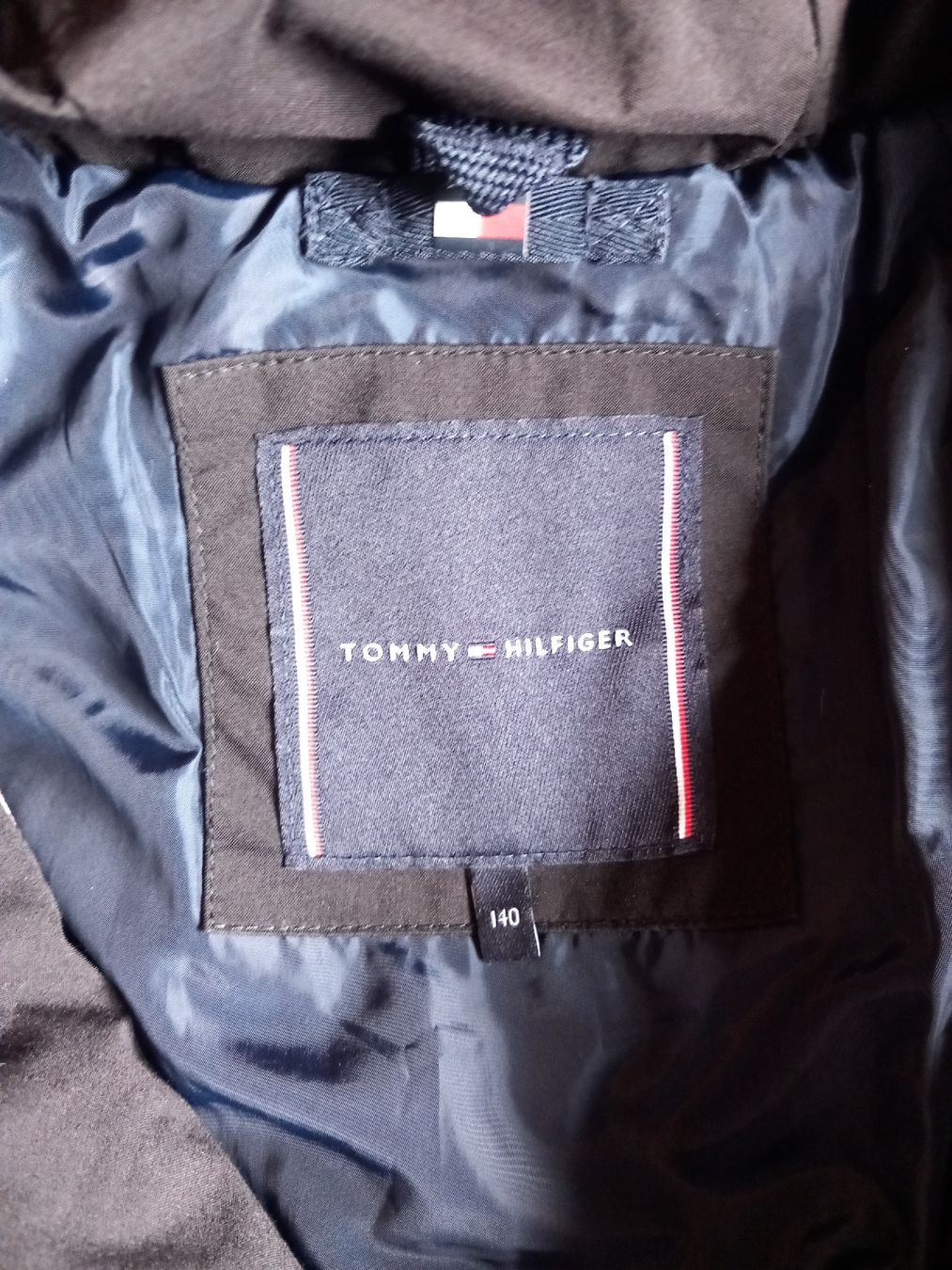 Tommy Hilfiger Giacche & Cappotti: veste Tommy Hilfiger, taille 140 – Usato da Salavaux venduto da PrimeDealsCH 1