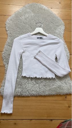 Weisses Langarmshirt gerippt