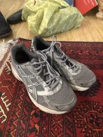Asics Laufschuhe grau Grösse 43.5 gebrauchter Zustand