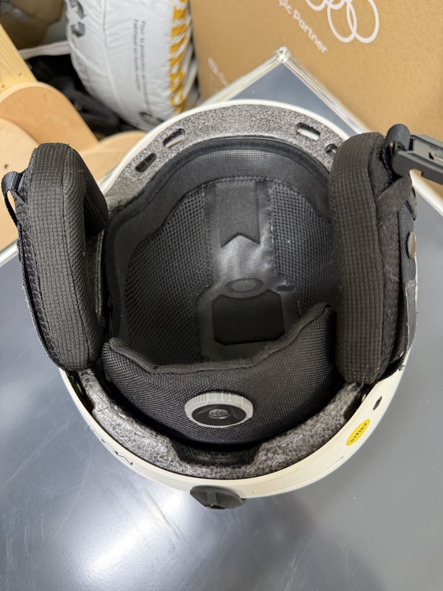 Oakley Helme: Oakley Skihelm MOD1 weiss mit Mips System gebraucht – Gebraucht aus Zürich von shenhua 3
