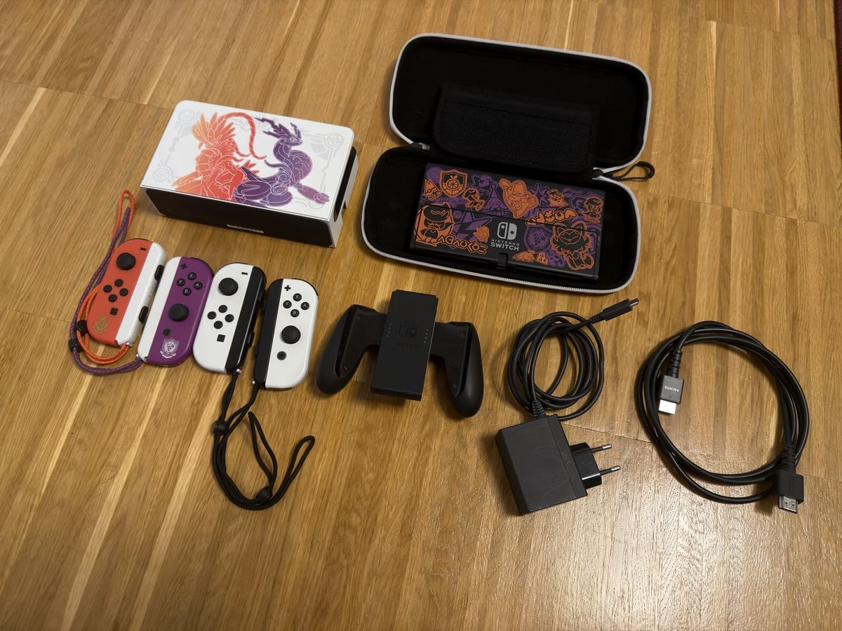 Nintendo Console: Nintendo Switch OLED Pokémon Scarlet & Violet Edition – Nuovo (secondo la descrizione) da Bülach venduto da Diddy_98 1