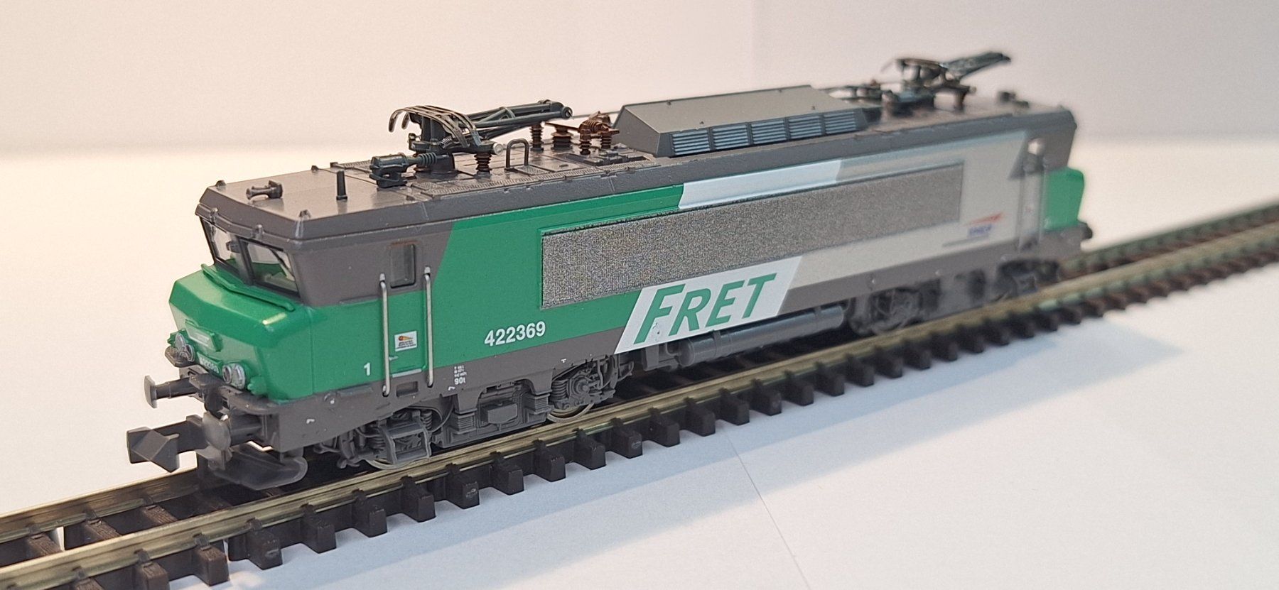 Fleischmann Modellini di ferrovie: Fleischmann 732208, BB SNCF "FRET", DCC & Sound, Neu, OVP – Nuovo e nell'imballaggio originale da Oberarth venduto da fleozwei