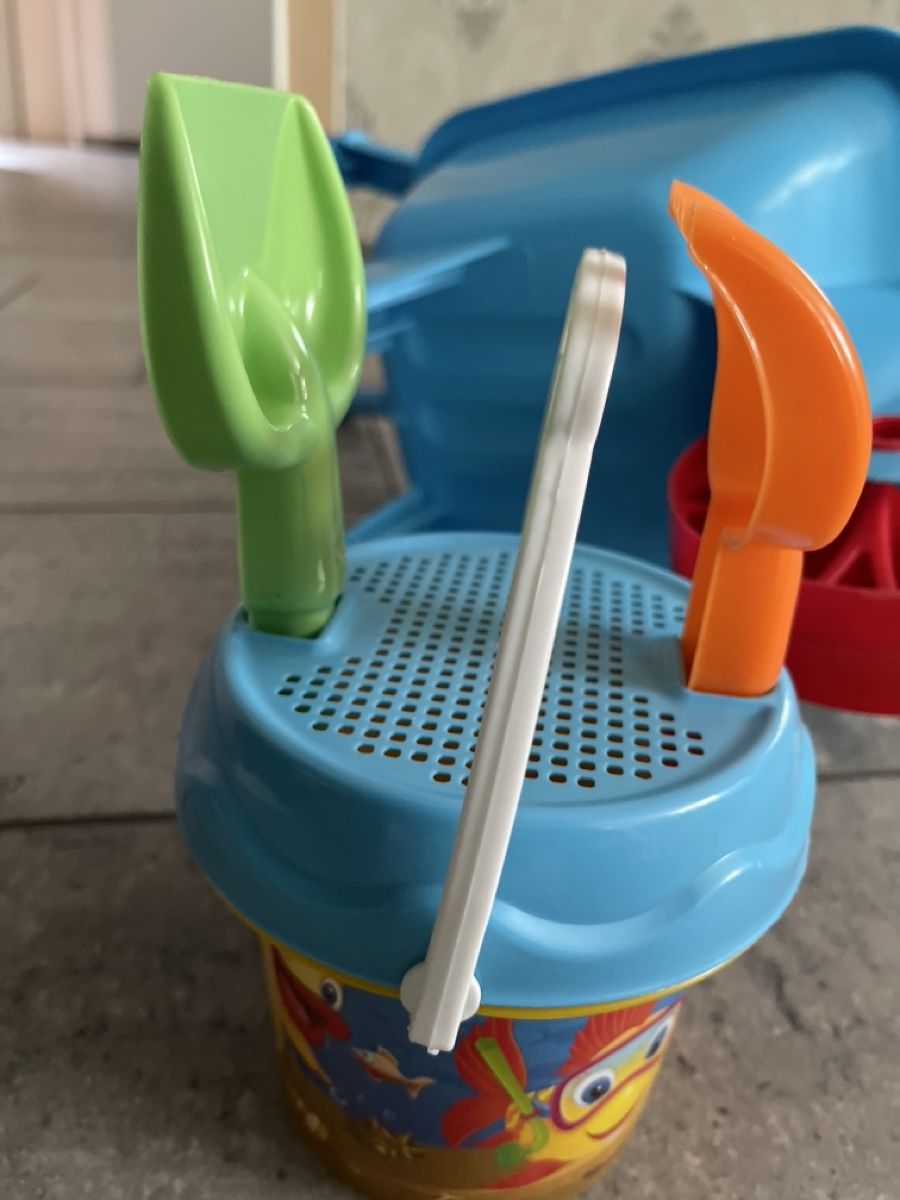 Sabbiera per bambini: Sandspielzeug Kinder Schubkarre Eimer Sieb Schaufel Rechen – Nuovo (secondo la descrizione) da Selzach venduto da Giusi400 3