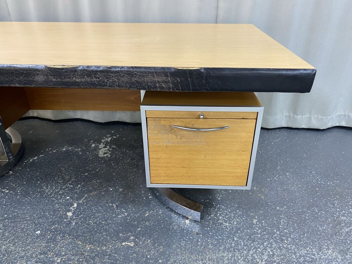 Bureaux: Schreibtisch  – D'occasion à Hägglingen par Karin0802 1