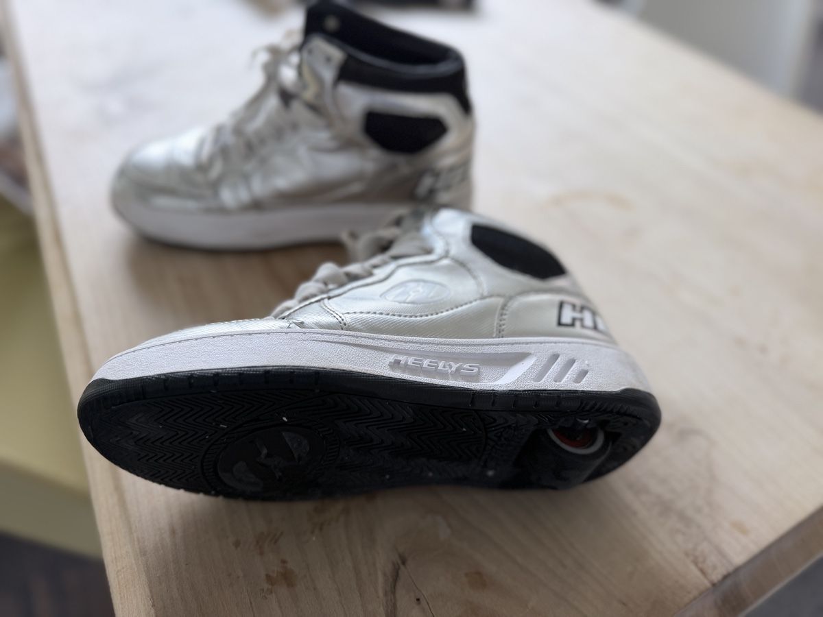 Patins à roul. & inline: Heelys Gr 38 – D'occasion à Zürich par car_6k82 3