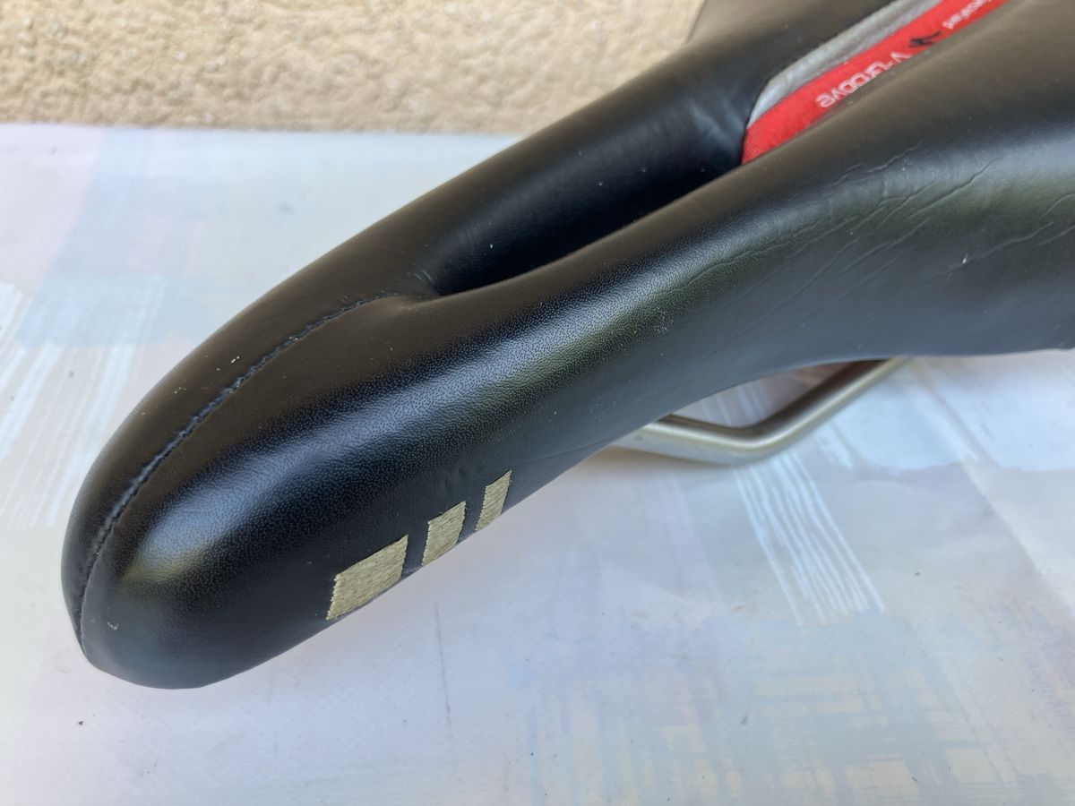 Specialized Ersatzteile: Specialized V-Groove Titanium Sattel – Gebraucht aus Trimbach von cendira 3
