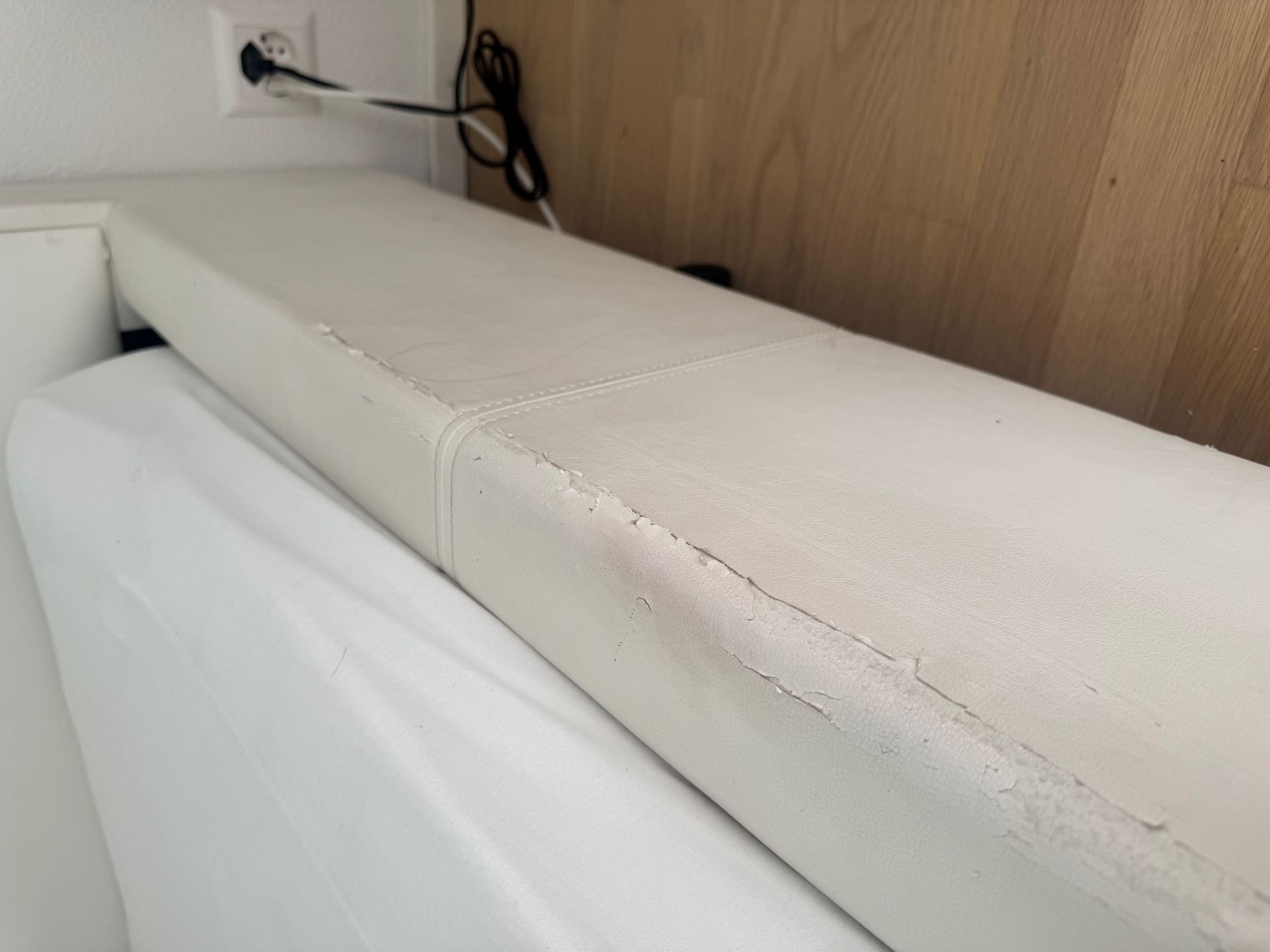 Letti: Lit 140x200 simili-cuir – Usato da Petit-Lancy venduto da mar_kj6y 3