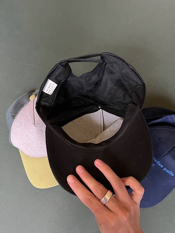 Hüte, Mützen & Caps: Drei diverse Kappen / Caps – Gebraucht aus Bad Ragaz von lea__d. 3