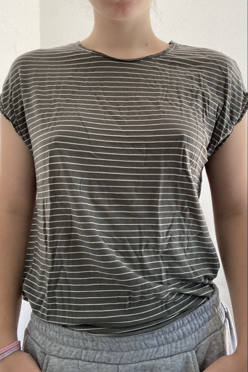 T-shirt: Lässiges T-Shirt gestreift Grösse S – Usato da Muri b. Bern venduto da ala_mq5t 5