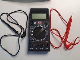 Multimeter digital