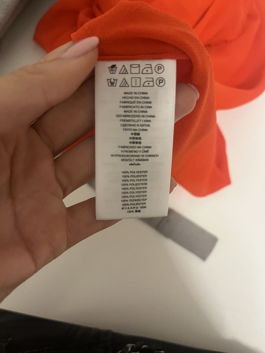 Michael Kors Chemisiers: orange Michael Kors Bluse mit Steinen – Neuf (Voir description) à Zollikon par ali_myc2 4