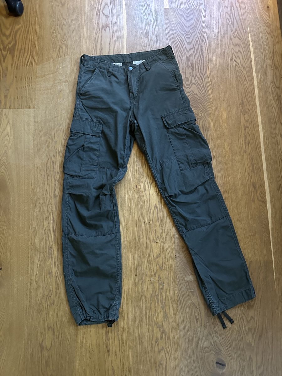 Carhartt Pantaloni: Regular Cargo Pants; Carhartt, grau, 32x32, – Nuovo (secondo la descrizione) da Hettlingen venduto da Nonnenhase