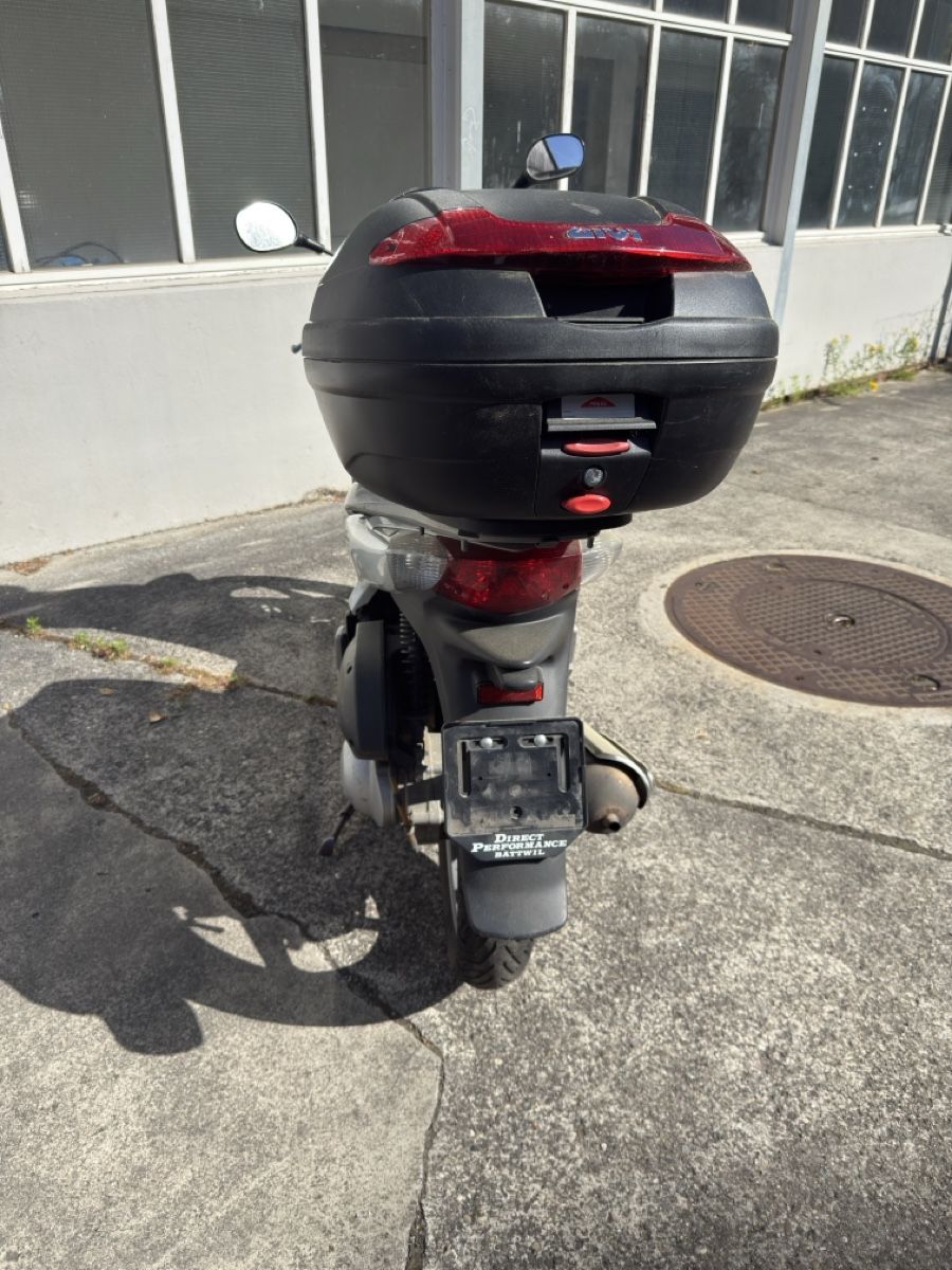 Honda Scooters: Honda SH 125 – D'occasion à Rodersdorf par mfz_f5hj 2