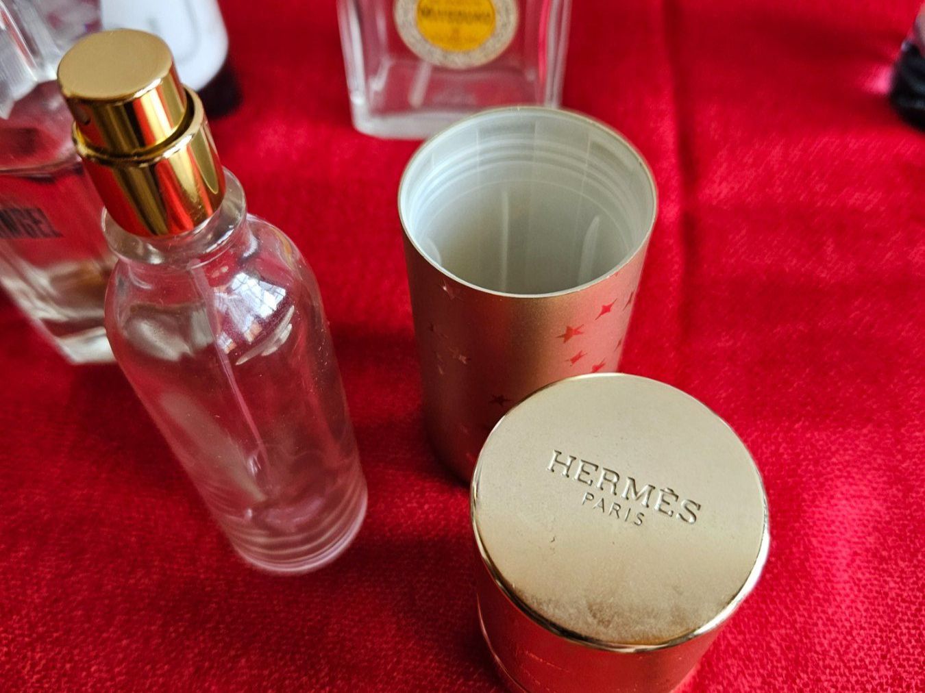 Parfum & Eau de Toilette: Lot de 6 flacons de parfums de marque différentes – Gebraucht aus St-Barthélemy VD von trak98p 2