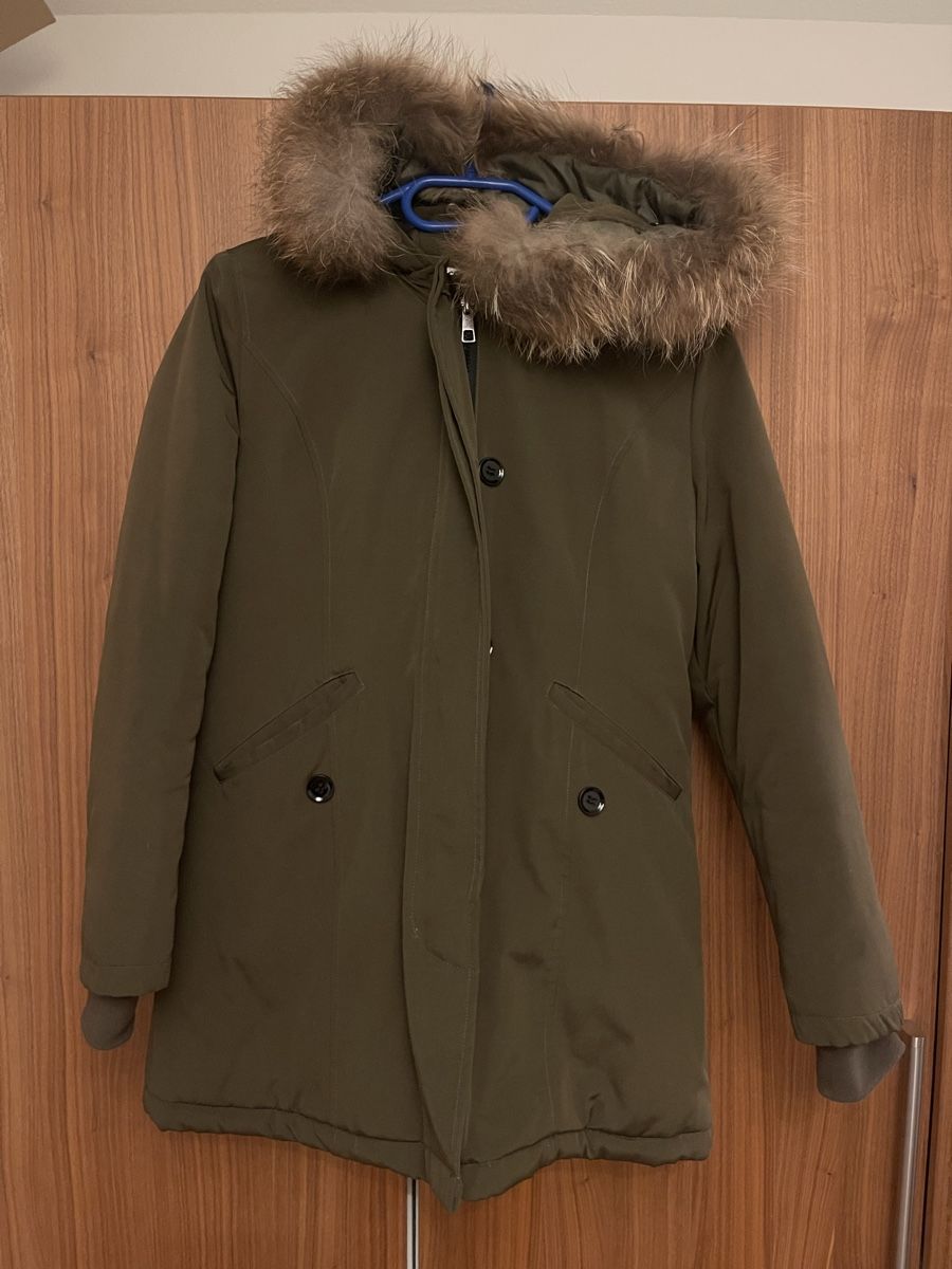 Giacche: Winterjacke mit Echtfell, Gr. 36, olivgrün – Nuovo (secondo la descrizione) da Horgen venduto da Ed0
