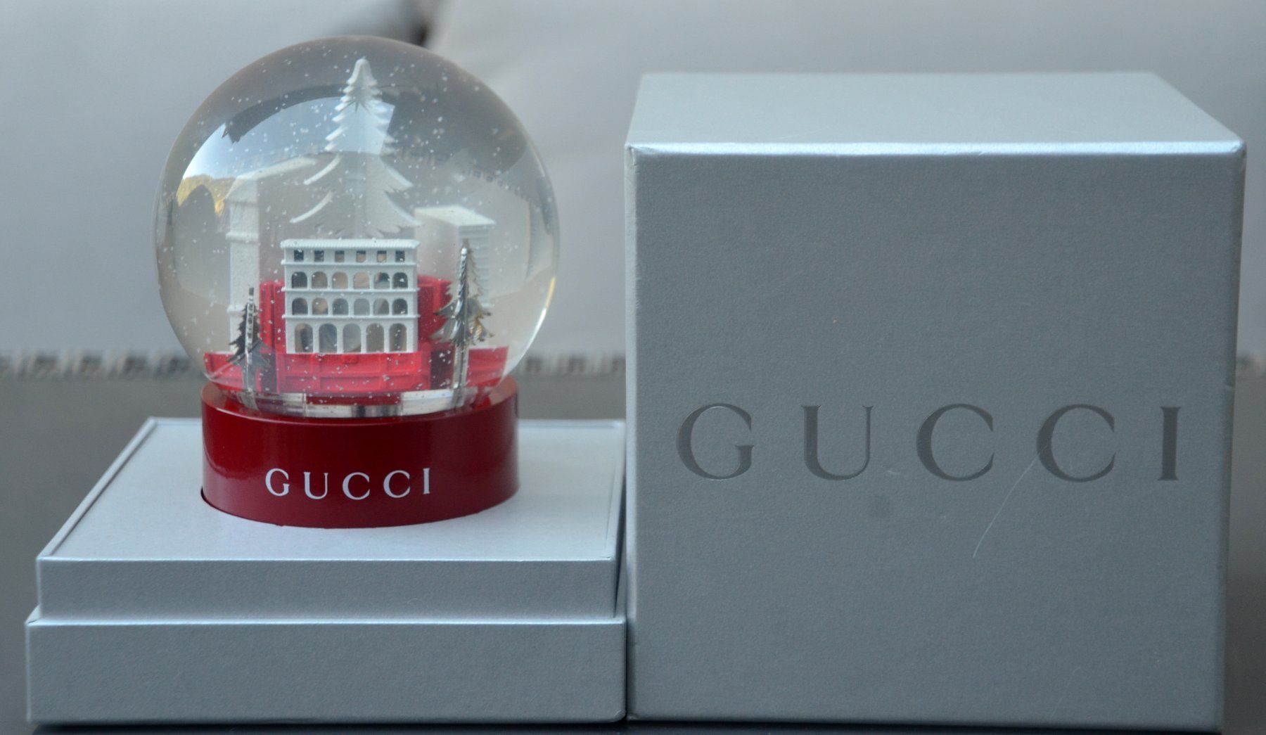 Alle Dekorationen: Gucci Glaskugel / Boule de verre – Gebraucht aus Collonges von Allegree