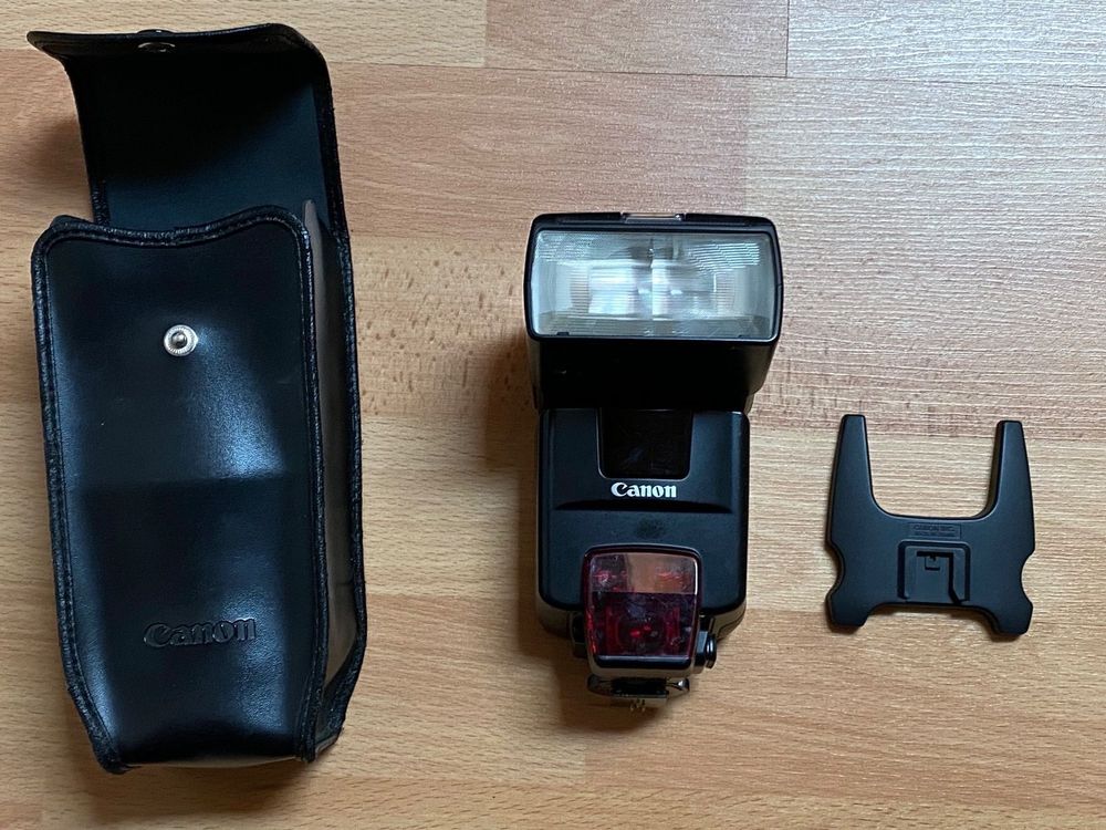 Blitzgerät Canon Speedlite 550EX ETTL mit Bouncing Box Kaufen auf