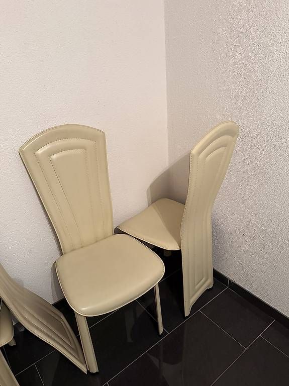 Pfister Sedie: 4 Esszimmer Stühle Creme / beige – Usato da oensingen venduto da df1988 2