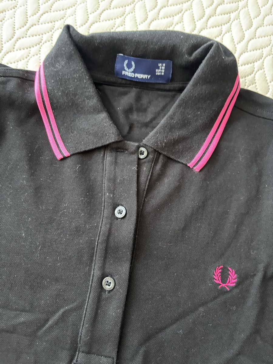 Fred Perry Magliette Polo: Fred Perry Polo Black & Bright Pink NP: 110.- – Nuovo (secondo la descrizione) da Horgen venduto da lme_8kj7 1
