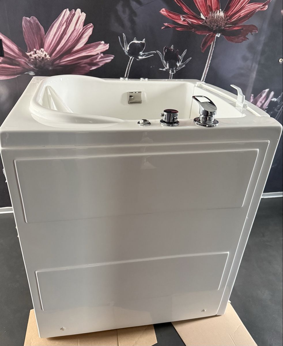 Vasche da bagno: Seniorenbadewanne - 80x94x101cm – Nuovo e nell'imballaggio originale da Emmenbrücke venduto da Ibor0 1