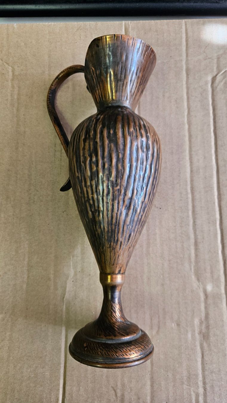 Caraffe: Brocca in rame – Usato da Melano venduto da H-Sara
