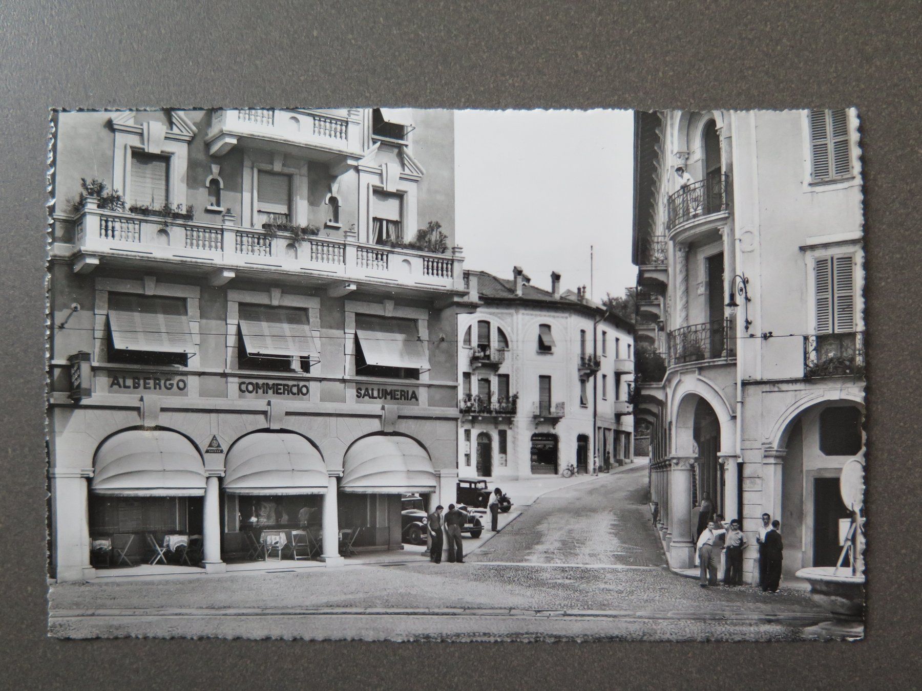 Cartoline postali: MENDRISIO - LA PIAZZA – Usato da Wittenbach venduto da lipasal