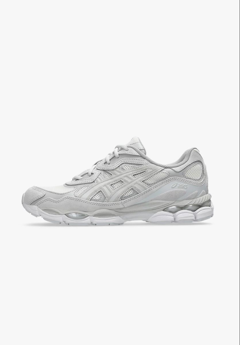 Asics Scarpe da uomo: Asics gel NYC – Usato da Châtelaine venduto da Leobejo