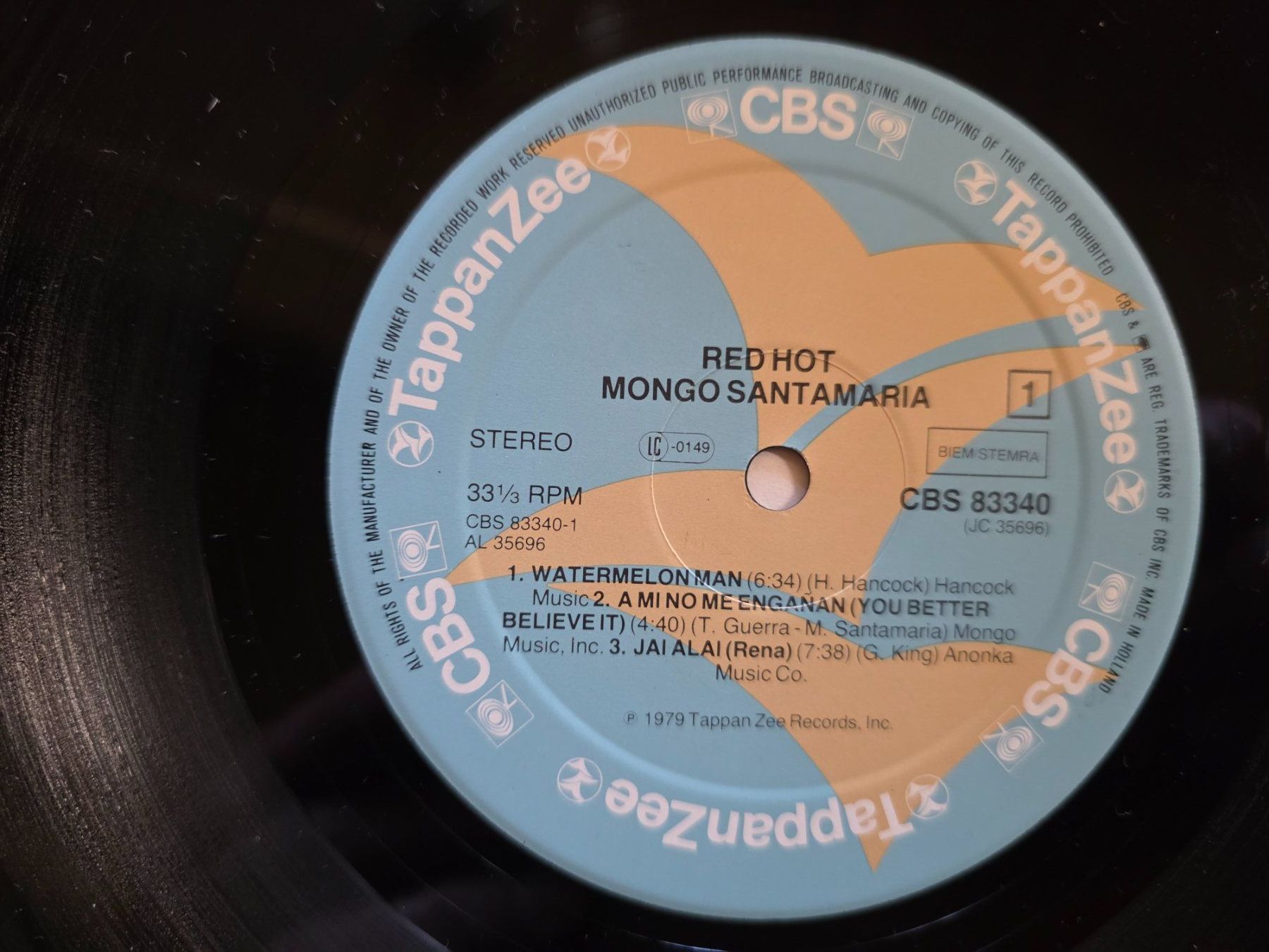 Dischi in vinile: LP : Mongo Santamaria - Red hot - 1979 - CBS 83340 – Usato da Walterswil BE venduto da Lonitti 4