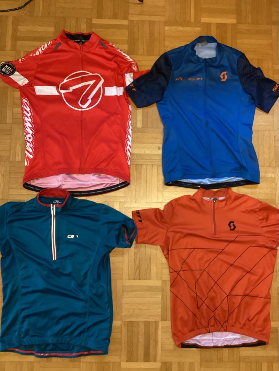 Canottiere & Pantaloni: 4 Stk. Radtrickots – Usato da Schmitten FR venduto da Moscasto