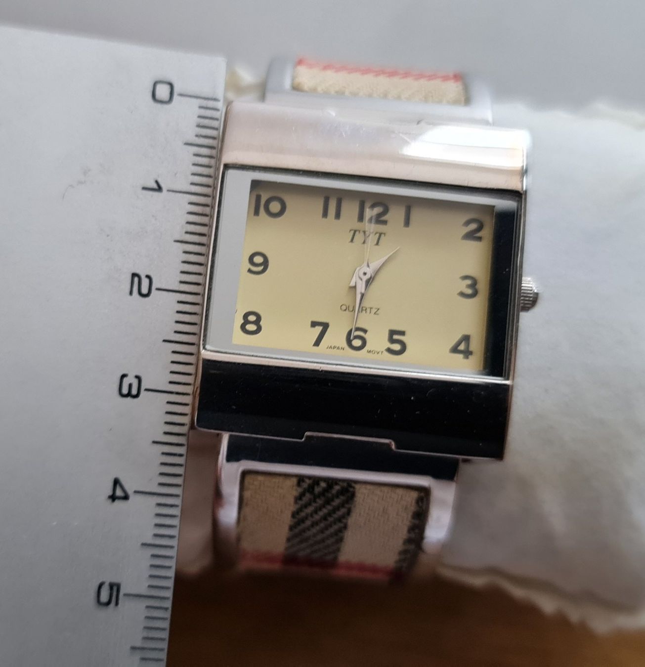 Orologi: Damenuhr mit Armspange – Usato da Sempach Station venduto da Semion 7
