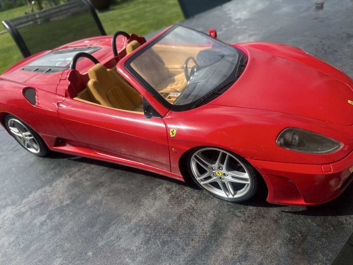 Ferrari Modellini d'auto: Ferrari Modellauto – Usato da Horriwil venduto da Carrera68 3