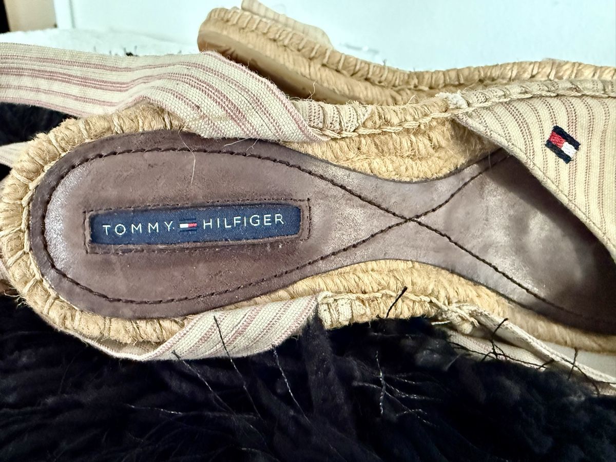 Tommy Hilfiger Scarpe da donna: Neue Tommy Hilfiger Sandalen, Gr. 37 – Nuovo e nell'imballaggio originale da Zürich venduto da MarciaBraz 4