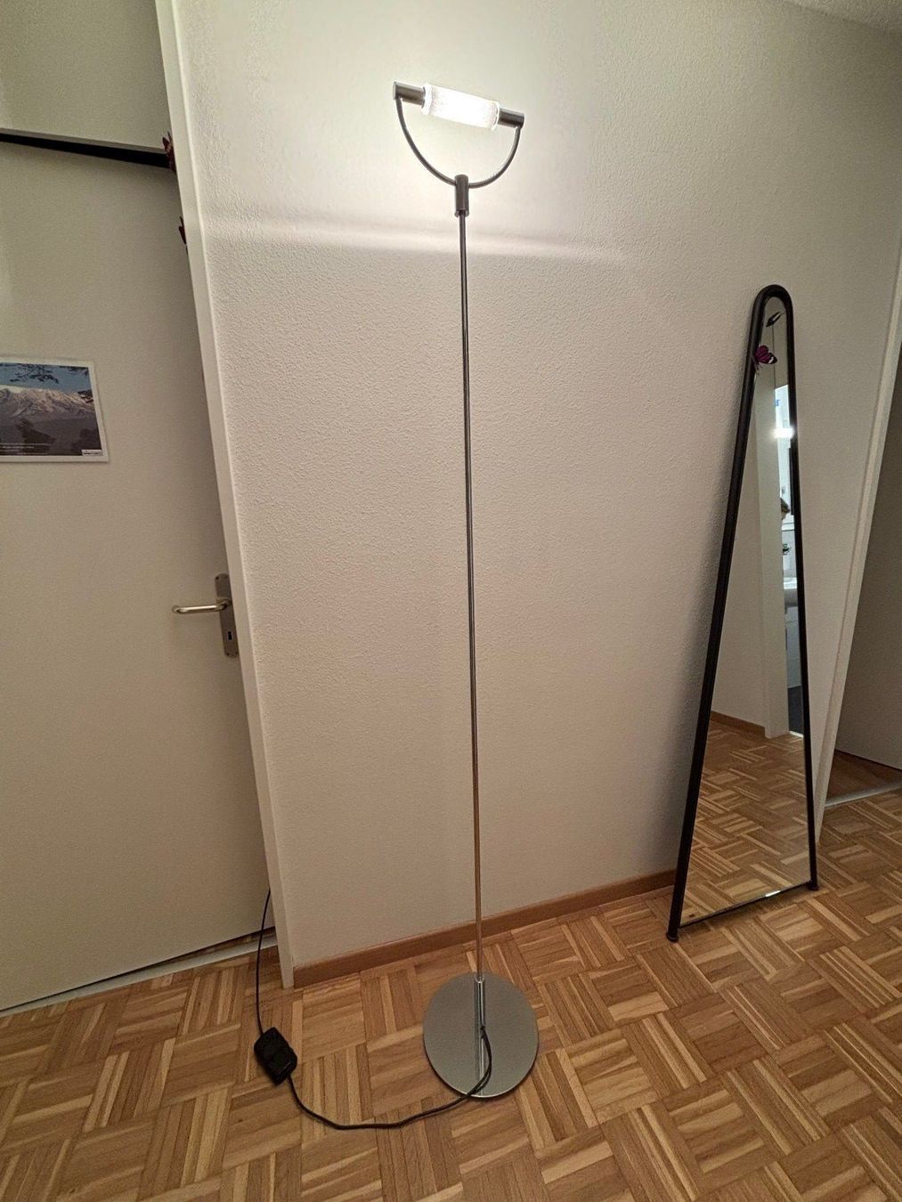 Cini & Nils Lampade: Cini&Nils Designständerlampe in Chrom – Usato da Küssnacht am Rigi venduto da Sam51