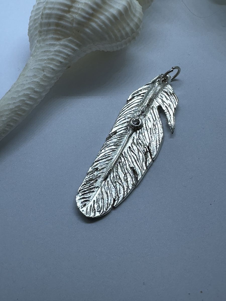 Anhänger: Feder silber Handmade – Neu und originalverpackt aus Niederglatt ZH von Silberschmuck-design