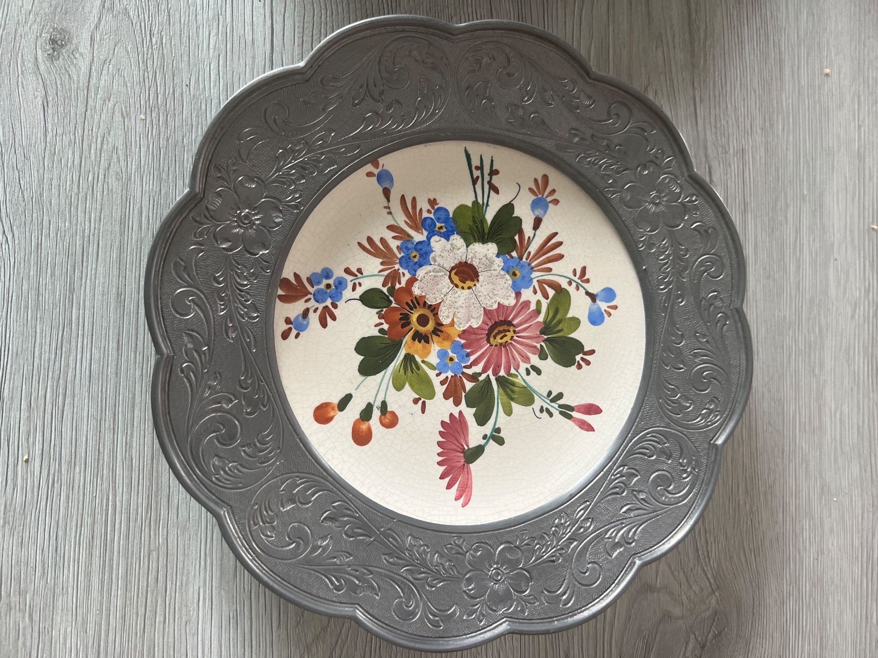 Piatti: Assiette peinte et bord étain – Usato da Châtel-St-Denis venduto da gpf_6dsd 2