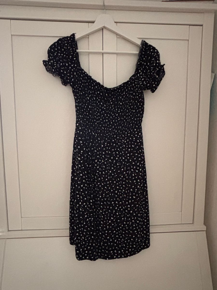 Vestiti: Kleid mit Punkten Grösse S  – Nuovo (secondo la descrizione) da Thun venduto da Schantschan