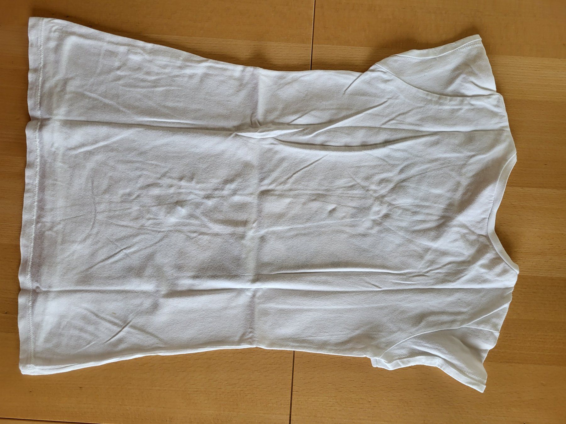 Camicette, T-shirt & Top: T - Shirt Gr. 122/128 – Usato da Dürrenäsch venduto da DanaW01 2