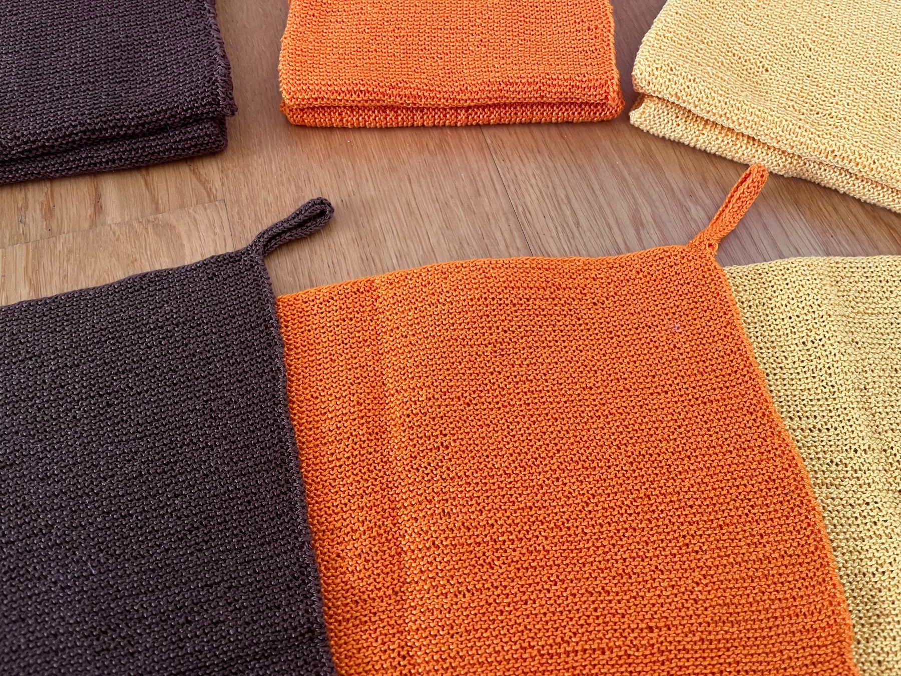 Altro per la casa: Handgestrickte Waschlappen 100% BW div. Farben – Nuovo (secondo la descrizione) da Zürich venduto da reg_rf87 9