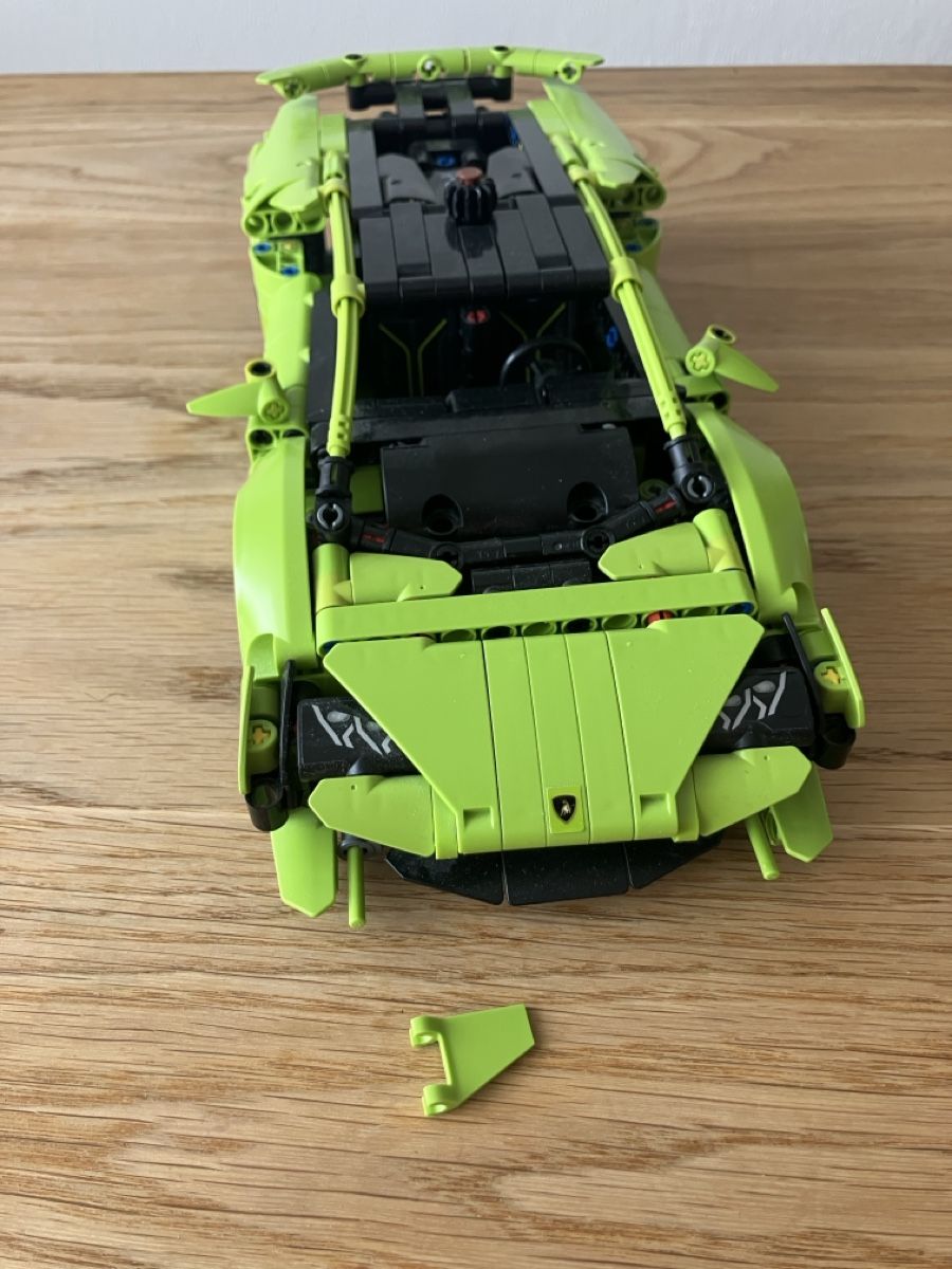 Lego Kit di costruzioni: LEGO® Technic Lamborghini Huracan auto – Usato da Birmensdorf ZH venduto da Valerushe 2