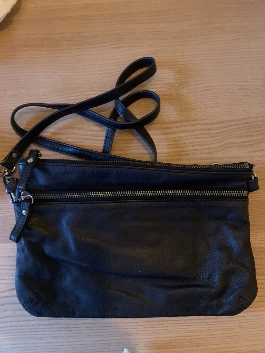 Borse da donna: Umhängetasche Leder schwarz – Usato da Zürich venduto da ama_k88c 1