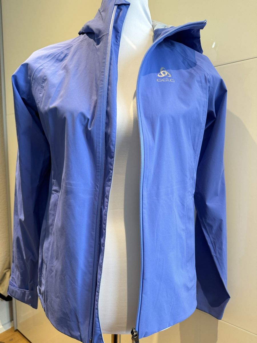 Giacche & Cappotti: 2 girls jackets size 34 – Usato da Münchenstein venduto da ArleneLM