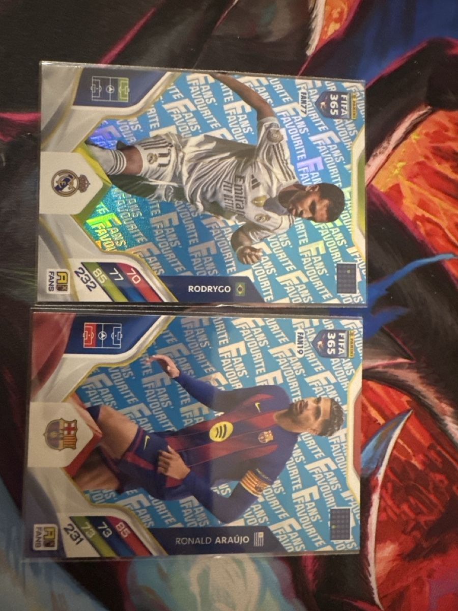 Panini Carte collezionabili: FIFA 365 Rodrygo, Araujo – Nuovo (secondo la descrizione) da Muolen venduto da Pelon1