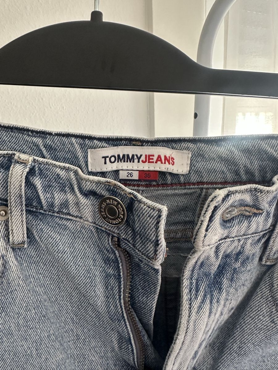 Tommy Hilfiger Jeans: Jeans bleu - Tommy Hilfiger - taille 26/30 – Usato da Lausanne venduto da ver_cyj8 2