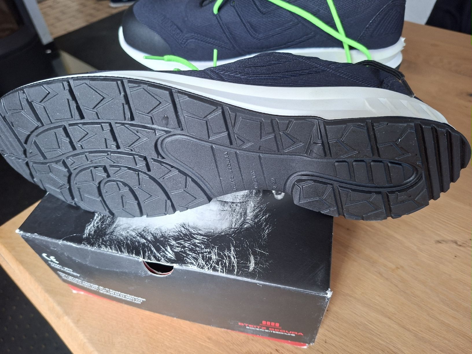 Scarpe da uomo: STEITZ Secura CP 4380 E50 Sicherheitshalbschuh – Nuovo e nell'imballaggio originale da Oberhasli venduto da Cortina 2