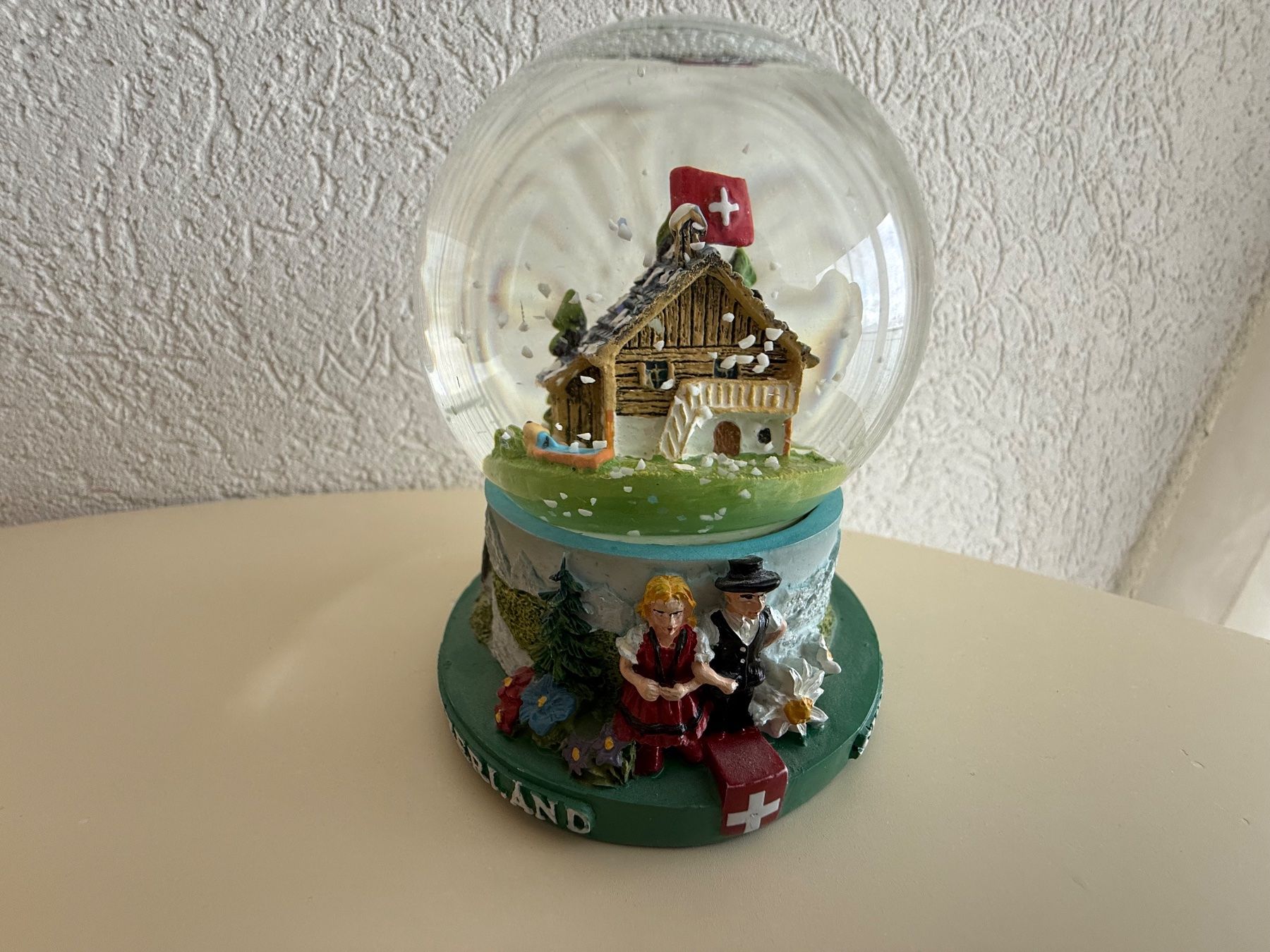 Statuette: Boule à néige Suisse – Usato da St-Gingolph venduto da GoldenKeys 8