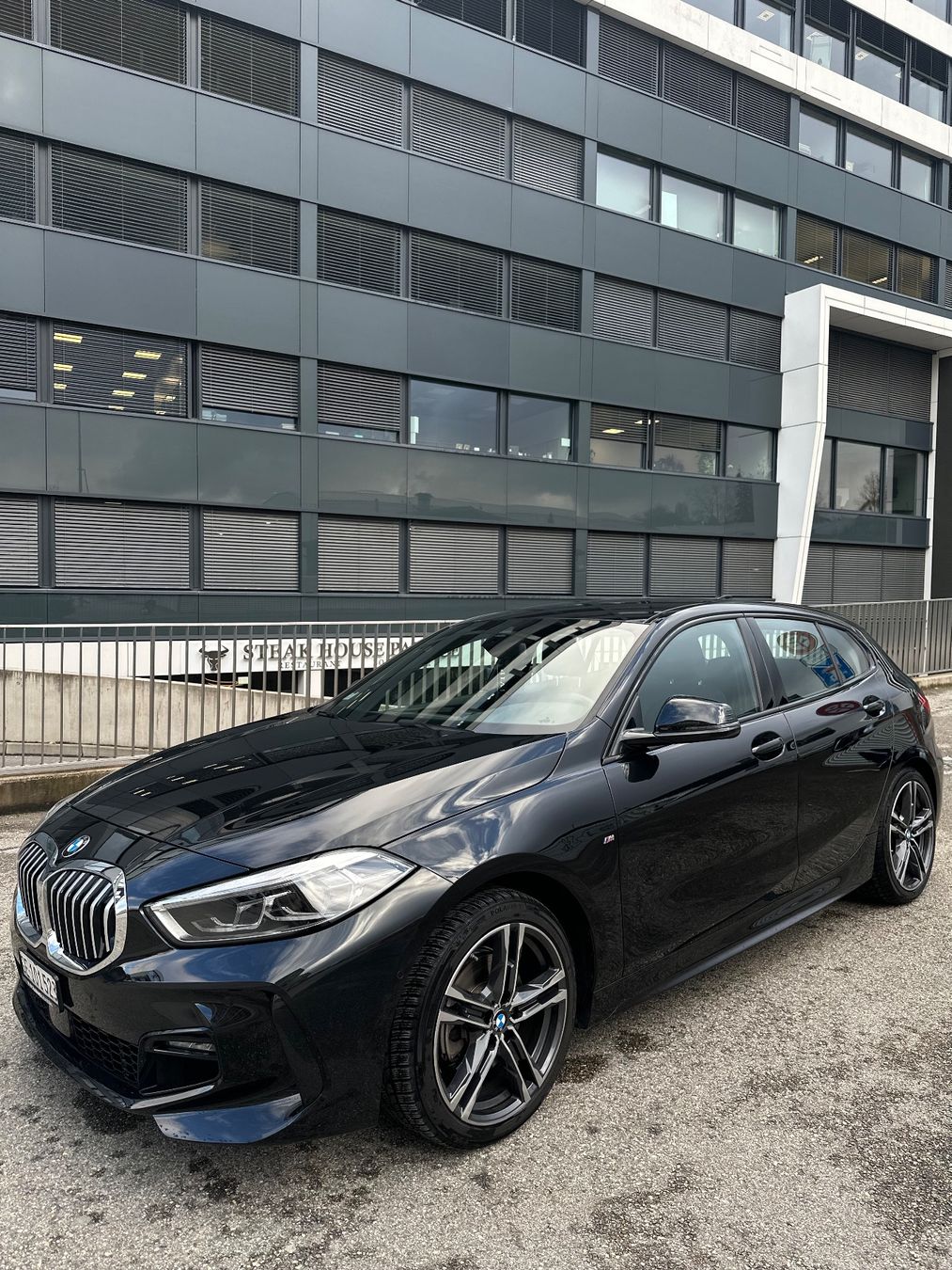 BMW Autos: BMW 118i M Sport Steptronic – D'occasion à Grand-Lancy par zor_cr9m