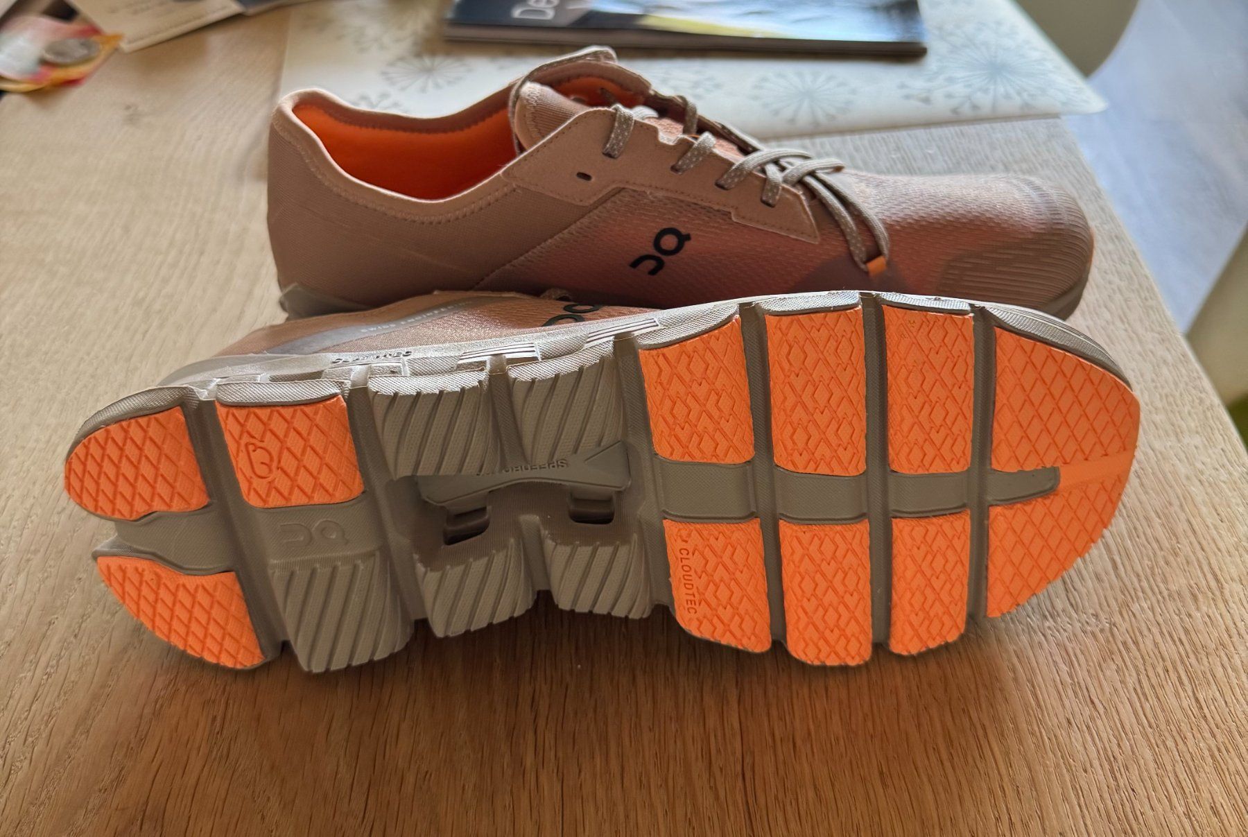 On Scarpe da uomo: On Cloud X 4 AD – Usato da Rothrist venduto da 2six0 3