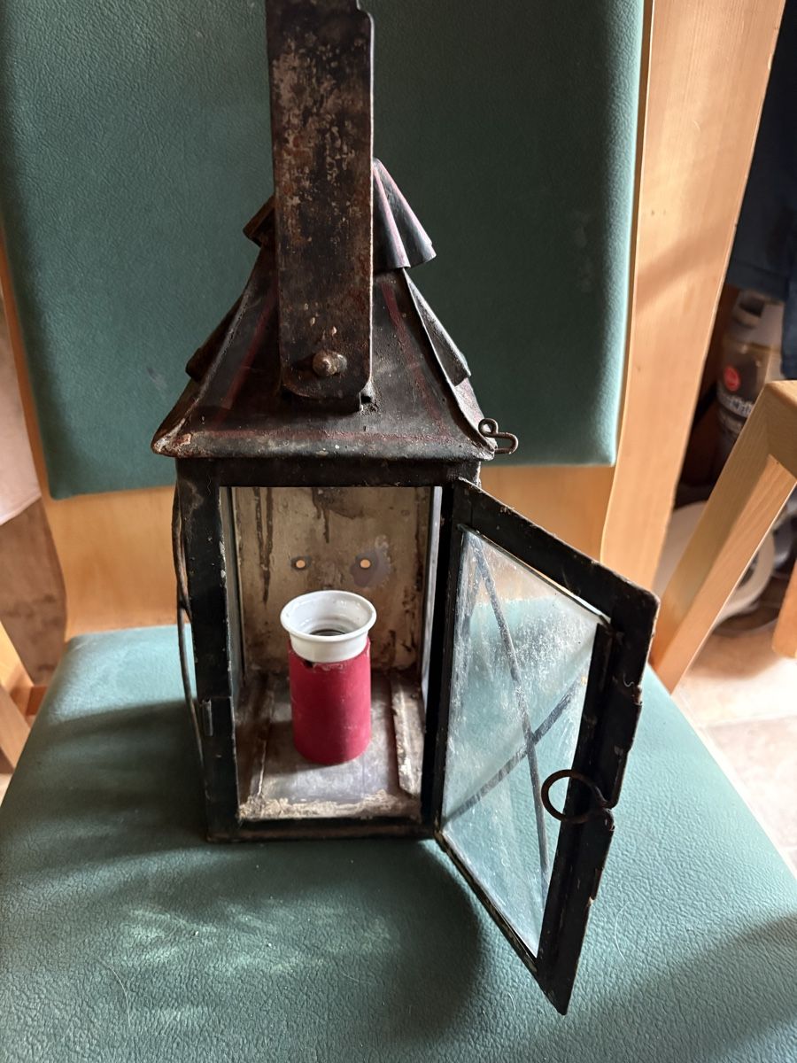 Lampade: Alte Laterne – Difettoso da Reichenbach im Kandertal venduto da rue_88nv 1