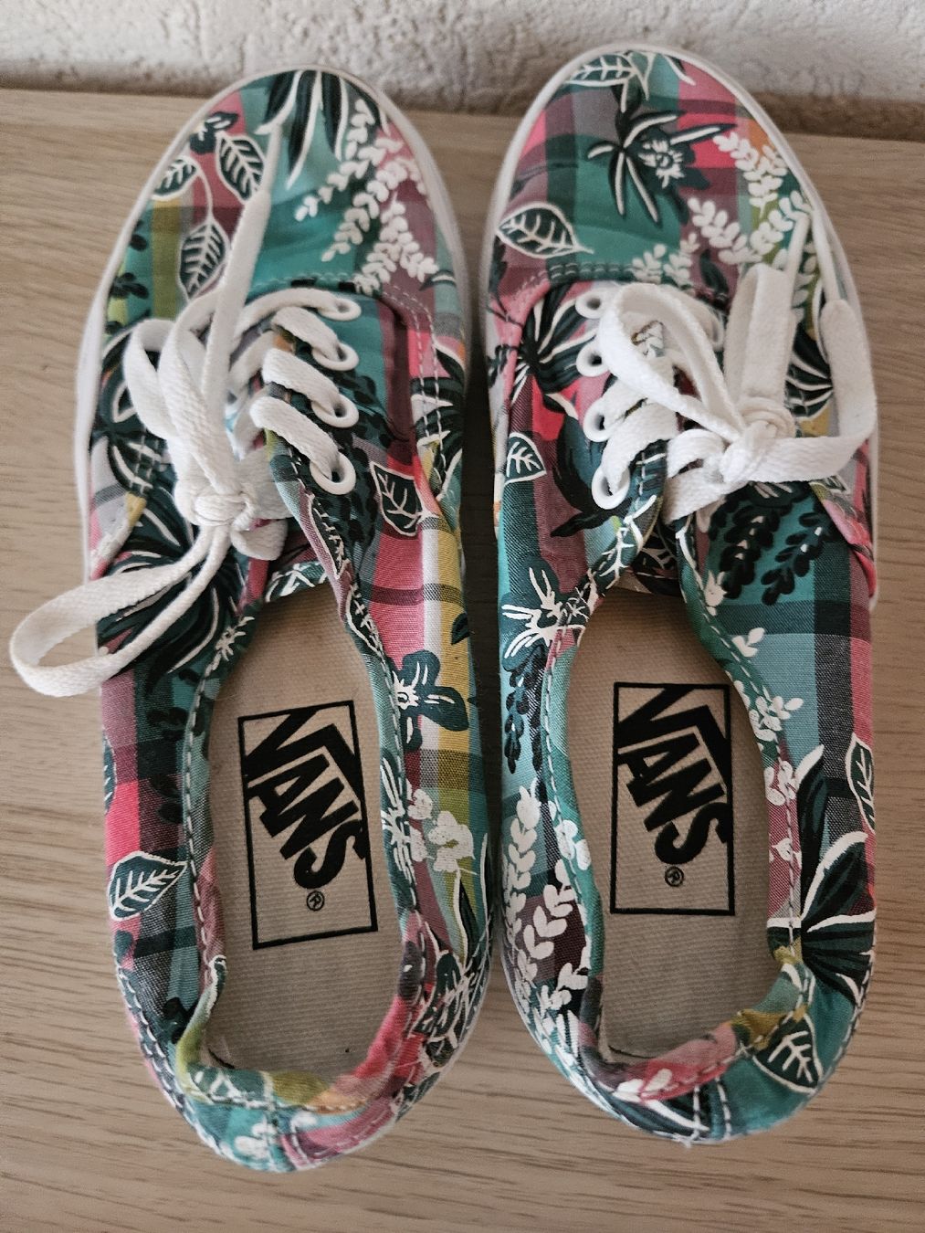 Vans Scarpe da uomo: Vans Sneaker kariert mit Blumenmuster  Gr. 37 – Usato da Davos Platz venduto da egl_h2gt 3